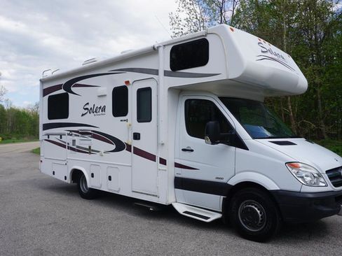 Used 2012 Mercedes-Benz Sprinter 3500 image 7