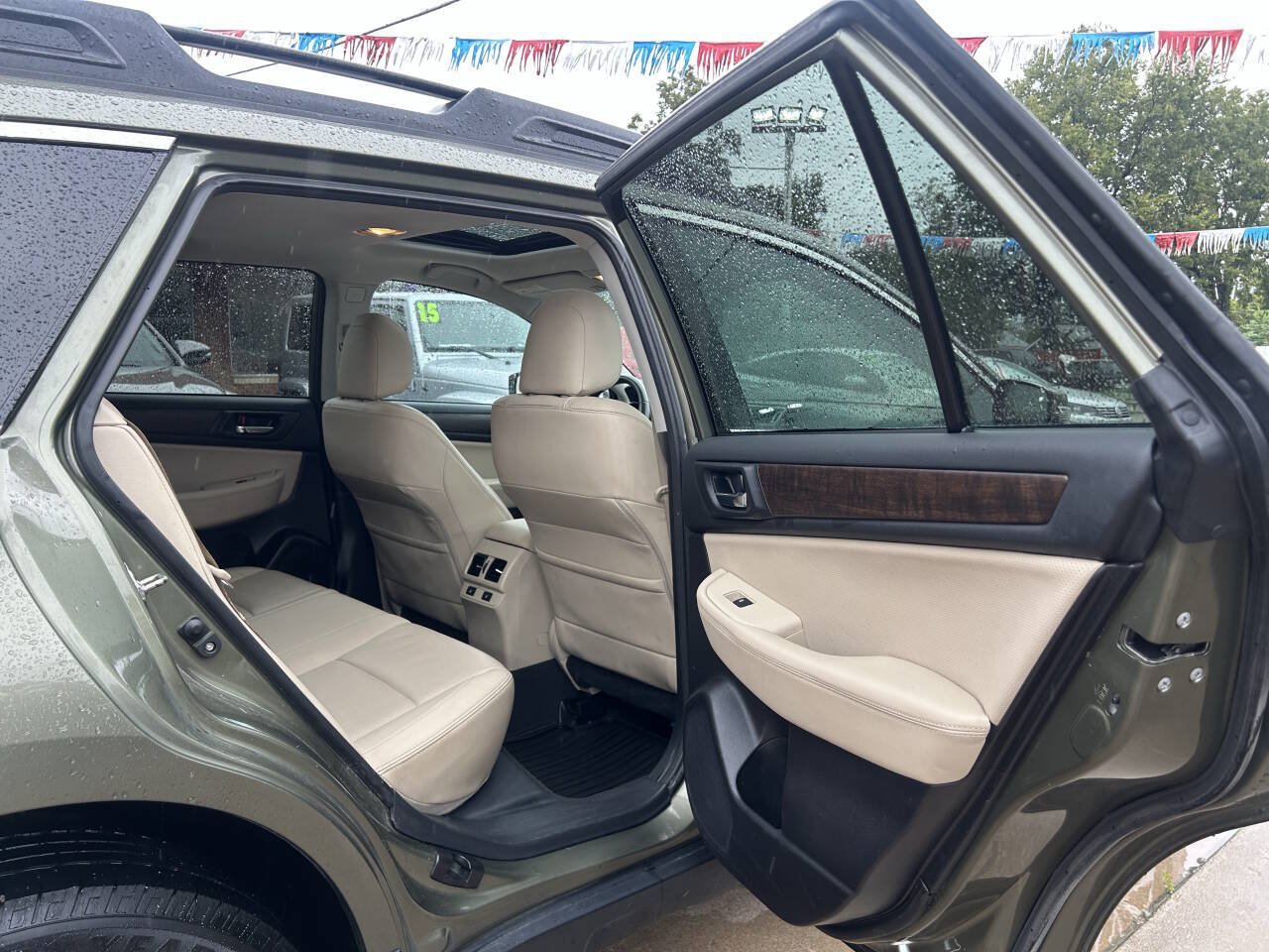 Used 2016 Subaru Outback 2.5i Limited AWD/4WD image 32