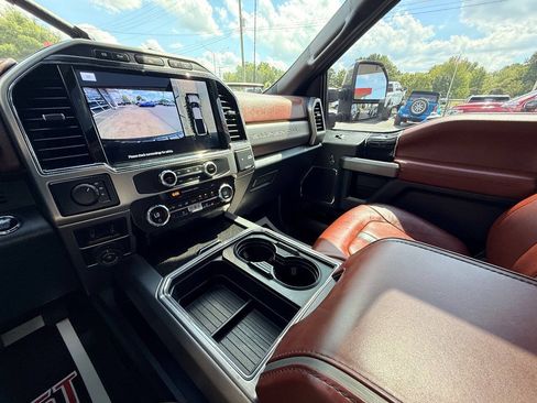 Used 2022 Ford F450 Platinum AWD/4WD image 31