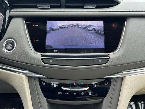 Used 2022 Cadillac XT5 Premium Luxury image 38