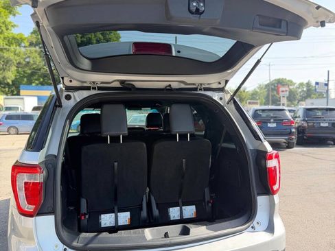 Used 2016 Ford Explorer XLT w/ Equipment Group 202A AWD/4WD image 14
