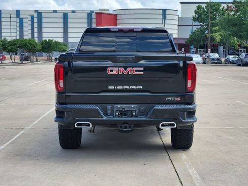 Used 2024 GMC Sierra 1500 AT4 w/ Technology Package AWD/4WD image 6