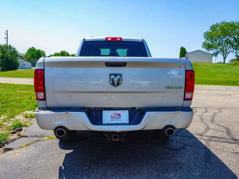 Used 2019 RAM 1500 Express w/ Express Value Package AWD/4WD image 4
