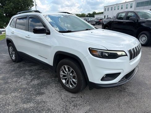 Used 2022 Jeep Cherokee Latitude Lux w/ Sun & Sound Group AWD/4WD image 2
