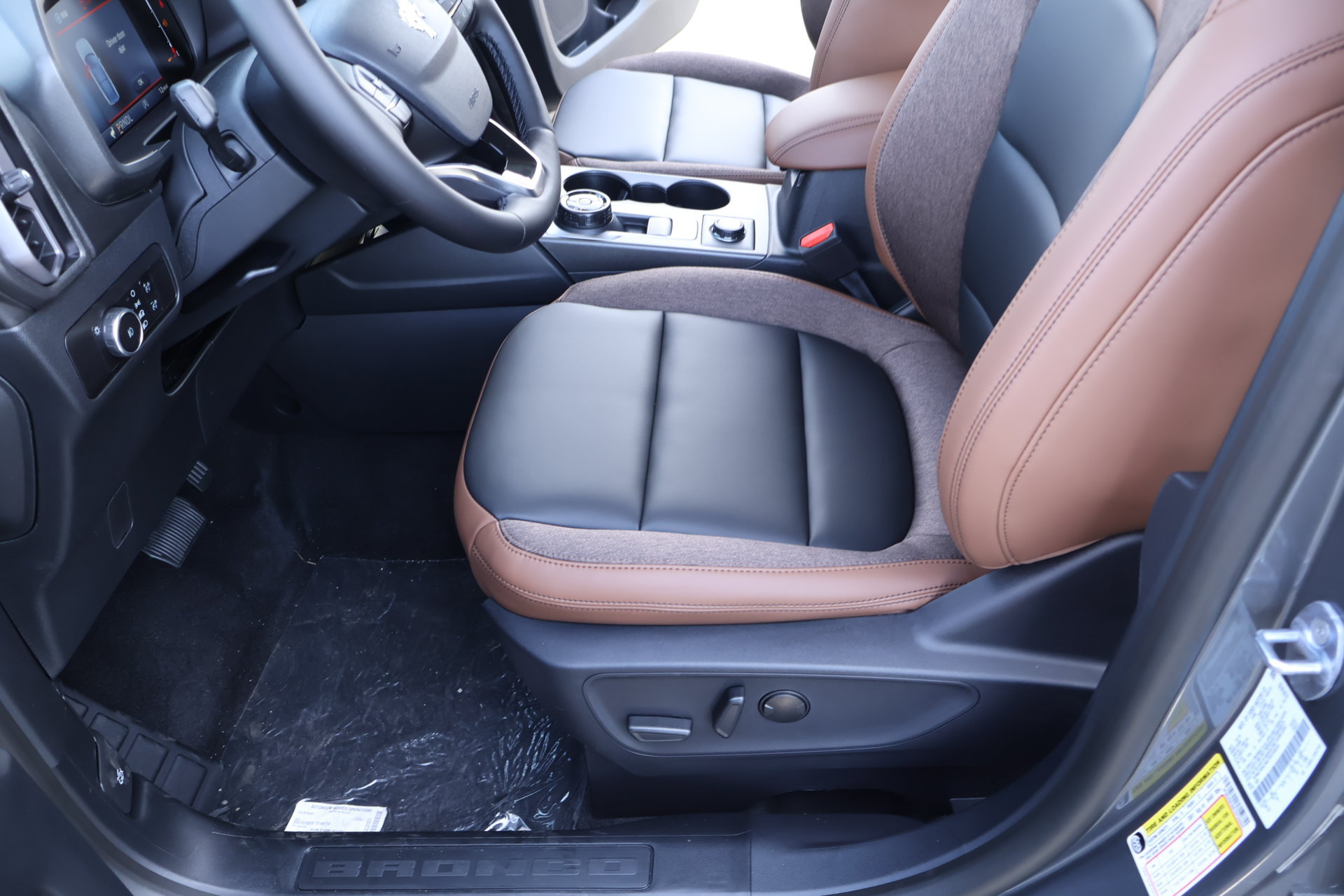 New 2026 Ford Bronco Sport Outer Banks w/ Outer Banks Tech Package+ AWD/4WD image 12