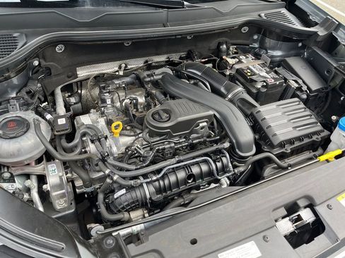 Used 2023 Volkswagen Taos SE w/ Panoramic Sunroof Package image 22