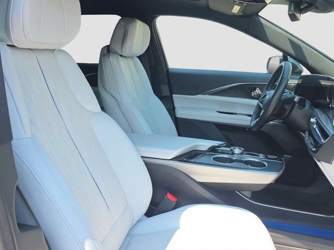 Used 2024 Cadillac Lyriq Luxury RWD image 20
