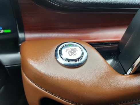 Used 2021 Lincoln Aviator Grand Touring w/ Elements Package Plus image 24