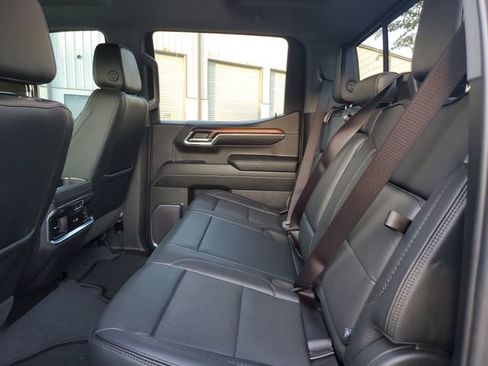 Used 2024 GMC Sierra 1500 Denali w/ Denali Reserve Package AWD/4WD image 11