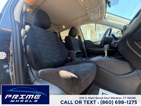 Used 2014 Nissan Rogue SV w/ SV Family Package AWD/4WD image 17