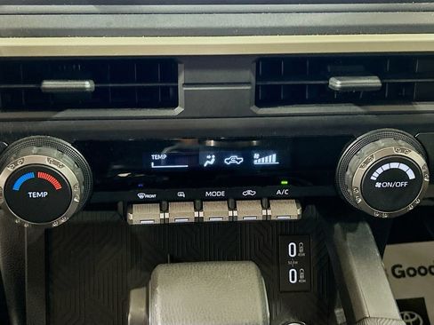 Used 2025 Toyota Tacoma SR RWD image 13