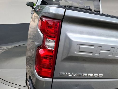 Used 2023 Chevrolet Silverado 1500 LT AWD/4WD image 26