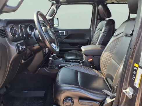 Used 2020 Jeep Wrangler Unlimited Sahara AWD/4WD image 12