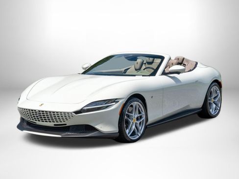 Used 2024 Ferrari Roma Spider RWD image 5