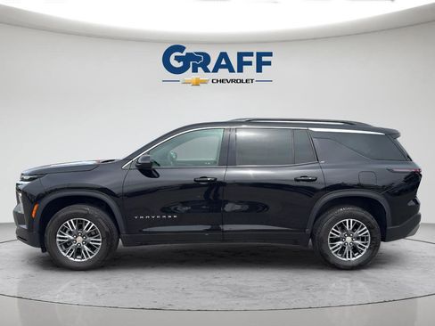 Used 2025 Chevrolet Traverse LT AWD/4WD image 3