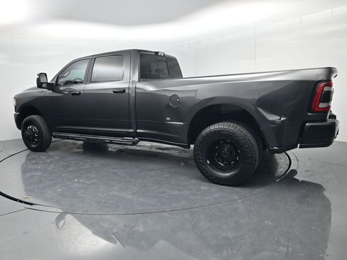 Used 2023 RAM 3500 Laramie w/ Night Edition image 5