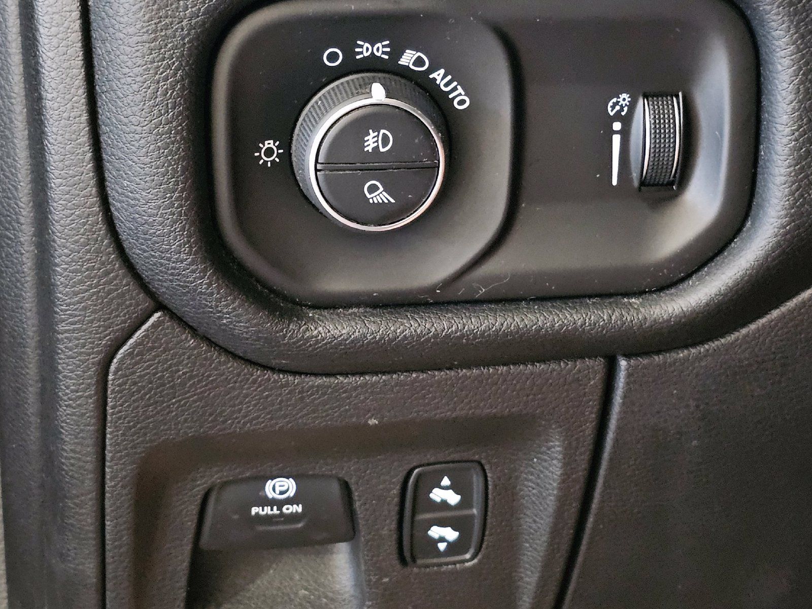 Used 2020 RAM 1500 Big Horn AWD/4WD image 21