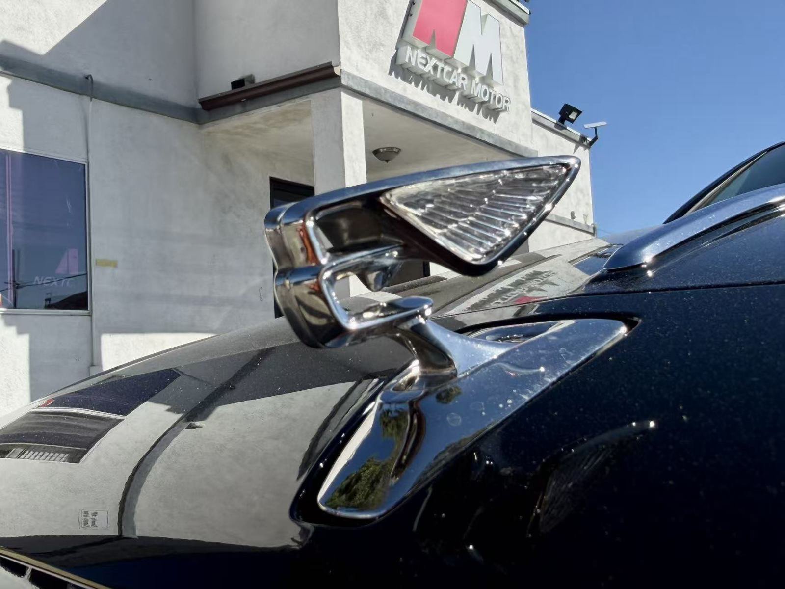Used 2022 Bentley Flying Spur Plug-In Hybrid AWD/4WD image 7
