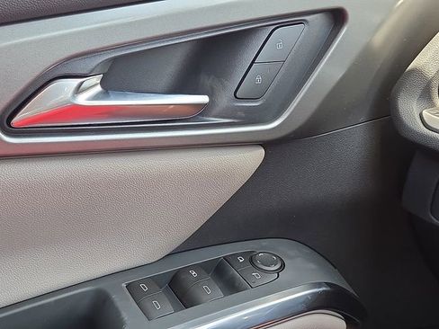 New 2026 Chevrolet Traverse LT w/ Midnight/Sport Edition FWD image 10