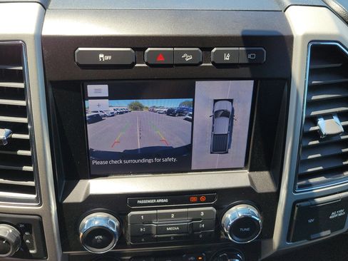 Used 2021 Ford F250 Lariat w/ Lariat Ultimate Package AWD/4WD image 26
