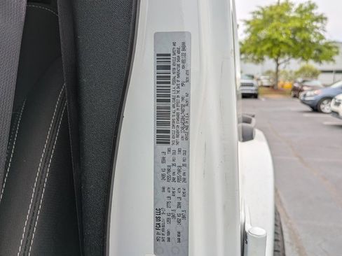 Used 2017 Jeep Wrangler Unlimited Sahara w/ Connectivity Group image 15