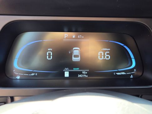 Used 2025 Hyundai Elantra Sport FWD image 24