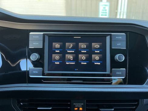 Used 2021 Volkswagen Jetta S image 24