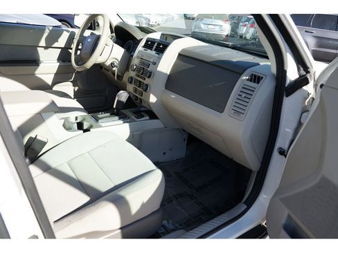 Used 2011 Ford Escape 2WD Hybrid image 28