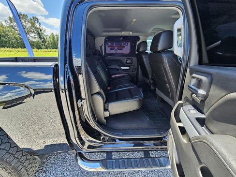 Used 2018 Chevrolet Silverado 1500 LT w/ Texas Edition AWD/4WD image 24