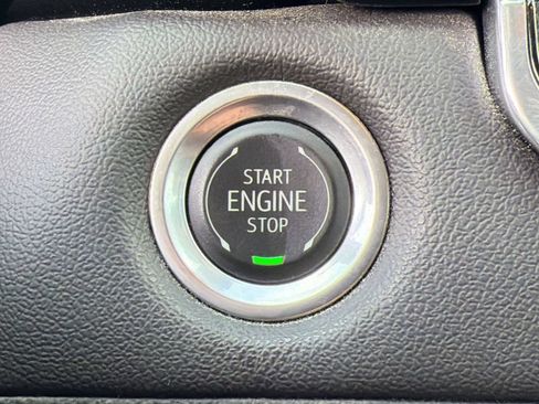 Used 2024 Chevrolet Colorado LT w/ LT Convenience Package II AWD/4WD image 16