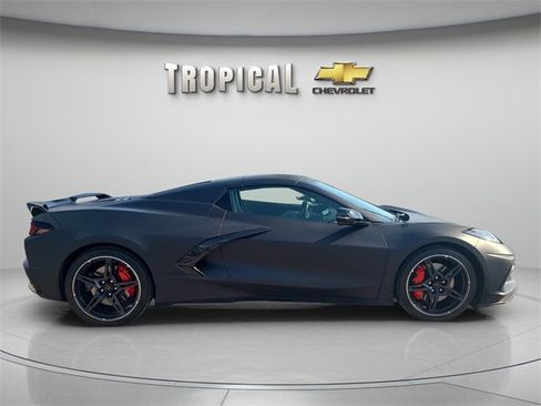 Used 2021 Chevrolet Corvette Stingray Premium Conv w/ Z51 Performance Package image 6