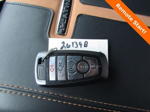 Used 2024 Ford F250 Platinum image 25