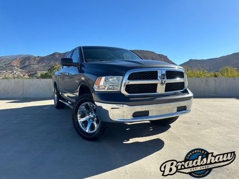 Used 2016 RAM 1500 Classic SLT image 2