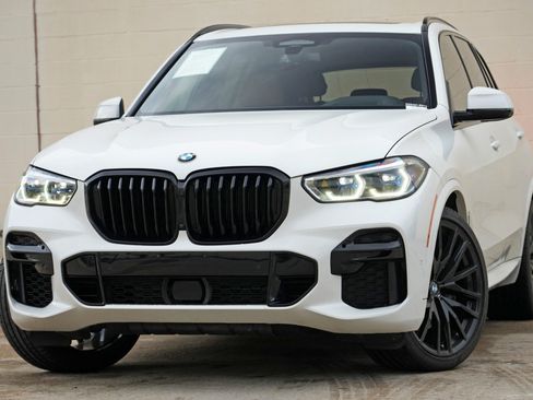 Used 2023 BMW X5 xDrive40i w/ Executive Package AWD/4WD image 4
