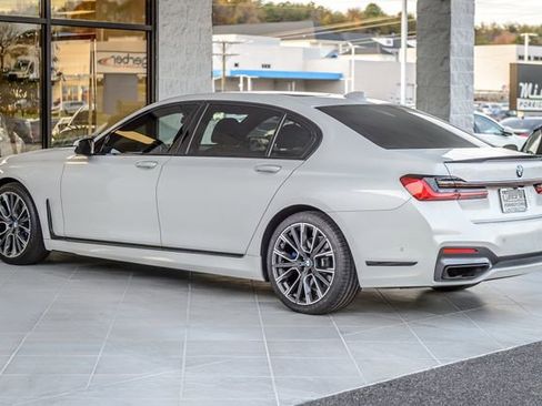 Used 2020 BMW 740i w/ M Sport Package image 7