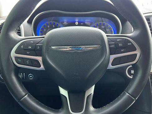 Used 2017 Chrysler 300 Limited w/ Value Package image 29