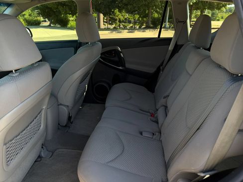 Used 2012 Toyota RAV4 FWD w/ Upgrade Value Pkg image 25