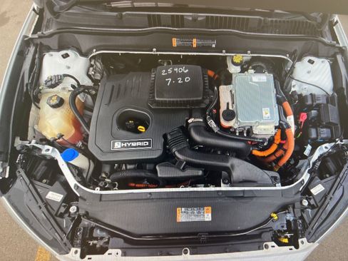 Used 2018 Ford Fusion SE w/ Equipment Group 602A image 7