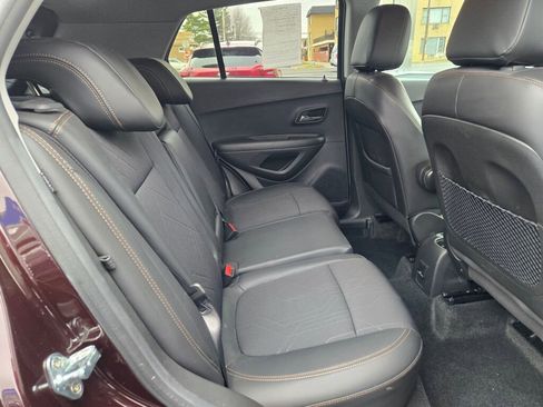 Used 2021 Chevrolet Trax LT w/ Driver Confidence Package image 9