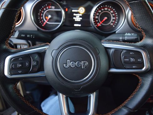 Used 2020 Jeep Gladiator Mojave image 11