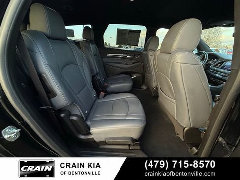 Used 2024 Buick Enclave Premium image 33