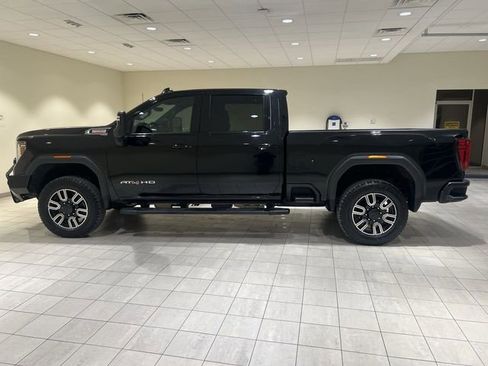 Used 2020 GMC Sierra 2500 AT4 w/ AT4 Premium Package image 2