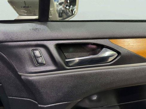 Used 2019 Lincoln MKC Select w/ Select Plus Package AWD/4WD image 53