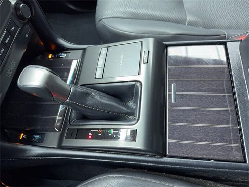 Used 2023 Lexus GX 460 Premium w/ Accessory Package image 30