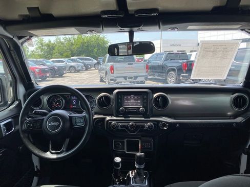 Used 2018 Jeep Wrangler Unlimited Sport AWD/4WD image 14