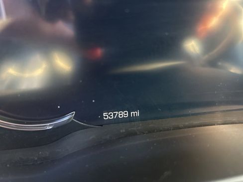 Used 2020 Cadillac Escalade Luxury image 13