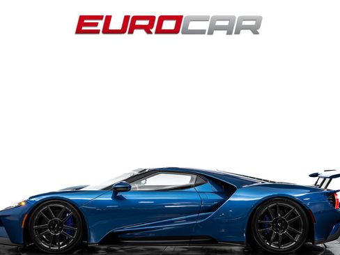 Used 2019 Ford GT RWD image 2