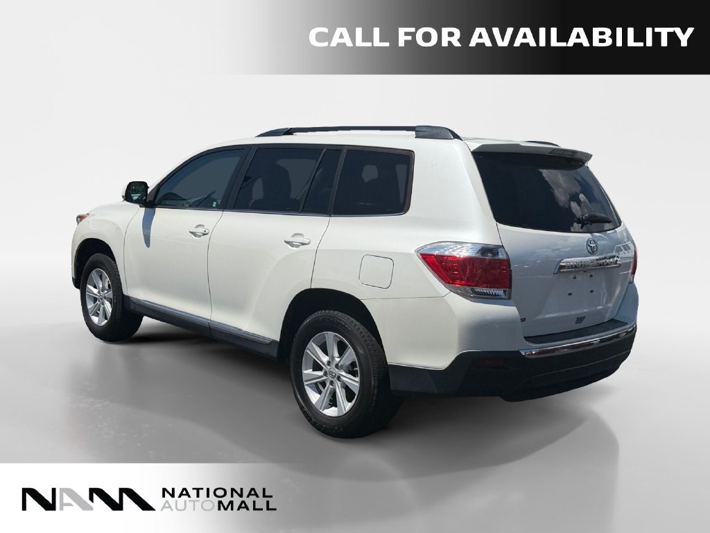Used 2013 Toyota Highlander Plus FWD image 3