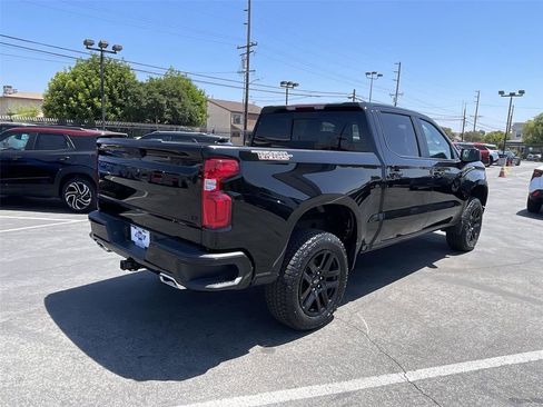 Used 2025 Chevrolet Silverado 1500 LT Trail Boss w/ Convenience Package II image 5