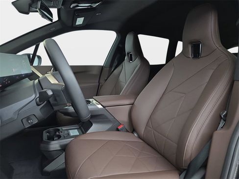 New 2026 BMW iX xDrive45 image 15
